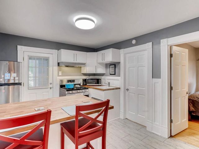 1318 5th Street NE, Minneapolis, MN 55413