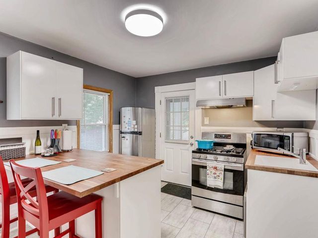 1318 5th Street NE, Minneapolis, MN 55413