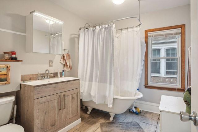 1318 5th Street NE, Minneapolis, MN 55413