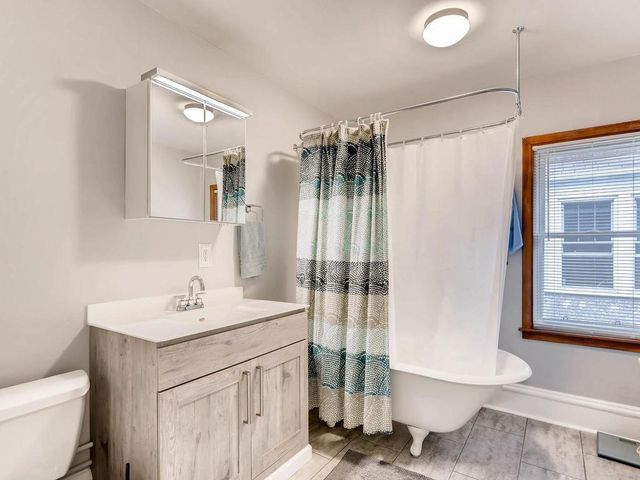 1318 5th Street NE, Minneapolis, MN 55413