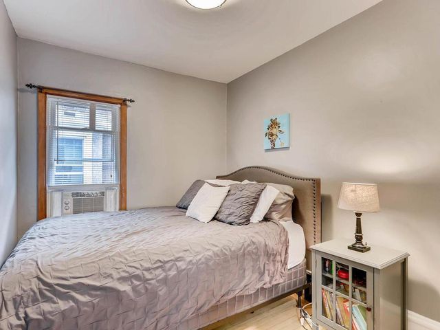 1318 5th Street NE, Minneapolis, MN 55413