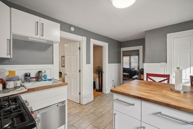 1318 5th Street NE, Minneapolis, MN 55413