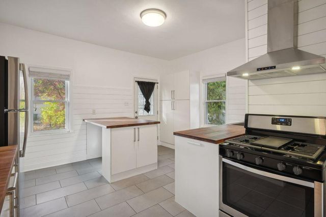 1318 5th Street NE, Minneapolis, MN 55413