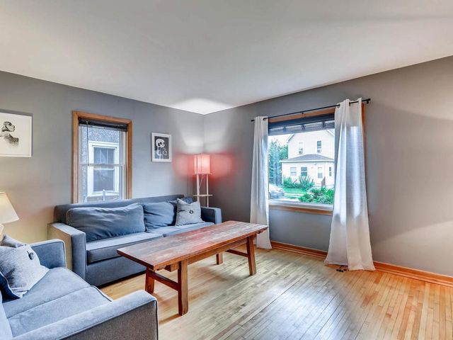 1318 5th Street NE, Minneapolis, MN 55413