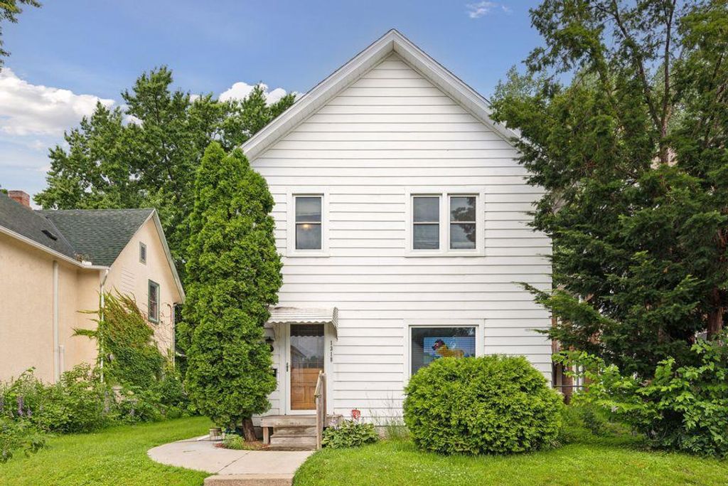 1318 5th Street NE, Minneapolis, MN 55413