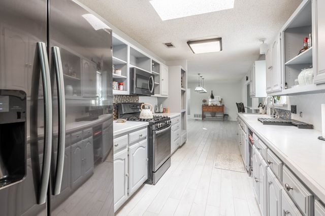 4901 Leisure Dr, Midland, TX 79703