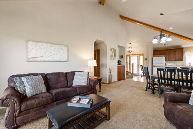 5015 Falcon Drive, Klamath Falls, OR 97601