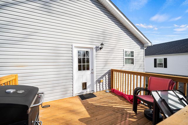 112 Newport Lane, Berea, KY 40403