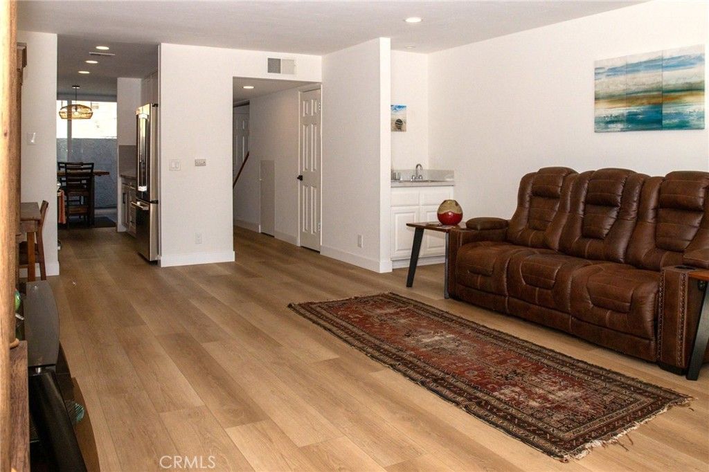 1 3rd Place 2, Long Beach, CA 90802 — photo 4