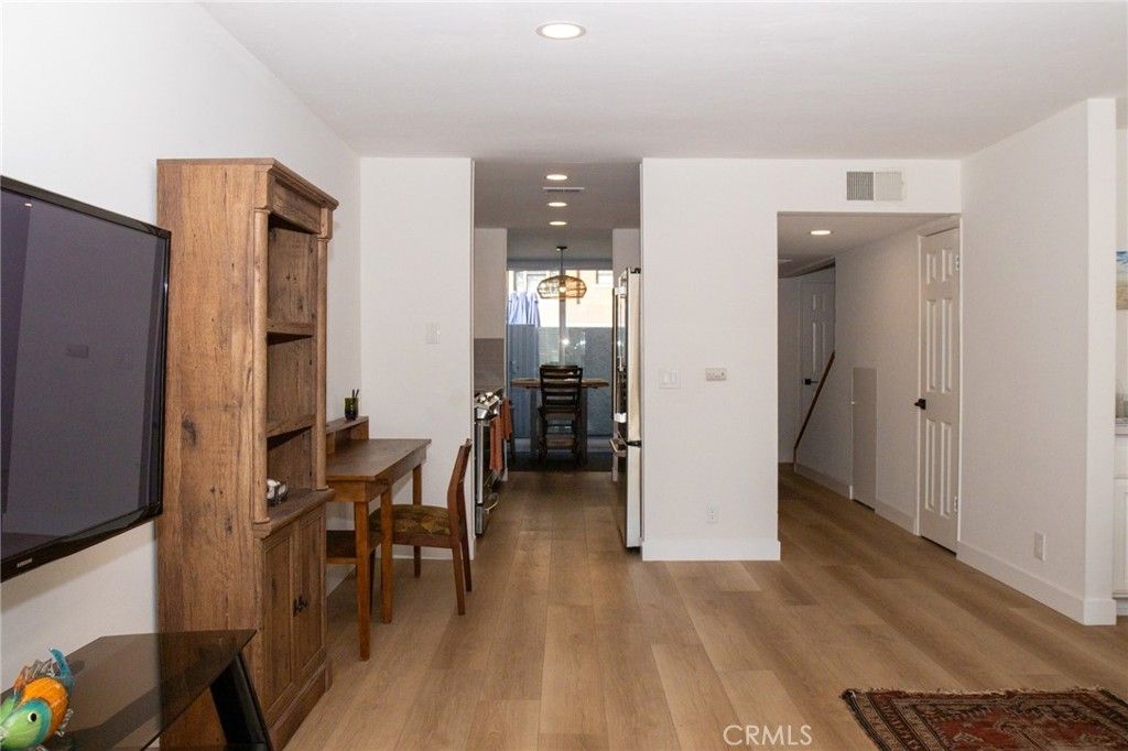 1 3rd Place 2, Long Beach, CA 90802 — photo 5
