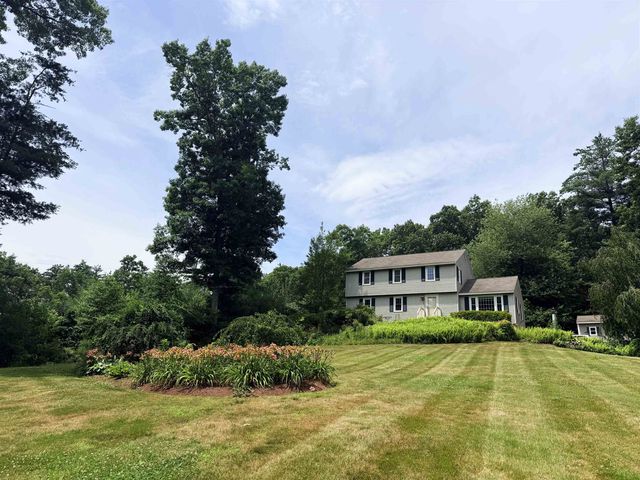 22 Beechwood Road, Hudson, NH 03051