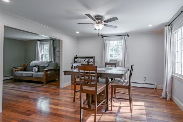 22 Beechwood Road, Hudson, NH 03051