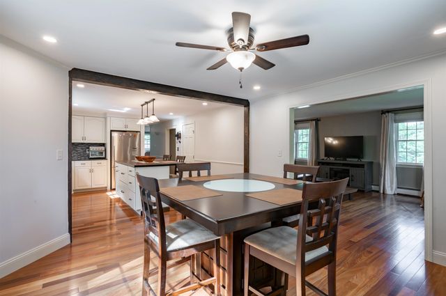 22 Beechwood Road, Hudson, NH 03051