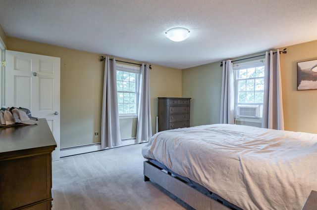 22 Beechwood Road, Hudson, NH 03051