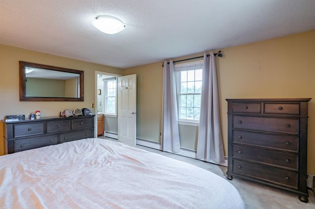 22 Beechwood Road, Hudson, NH 03051