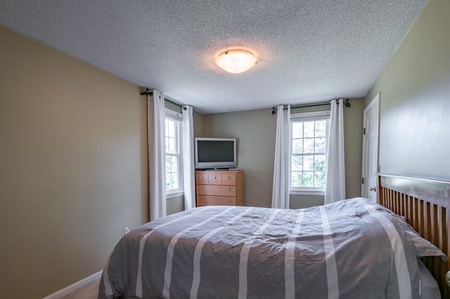 22 Beechwood Road, Hudson, NH 03051