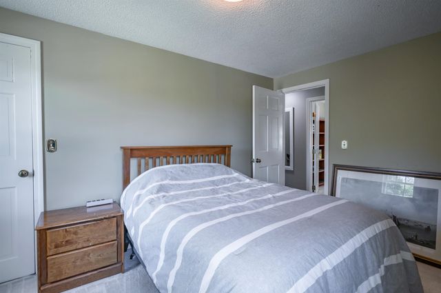22 Beechwood Road, Hudson, NH 03051