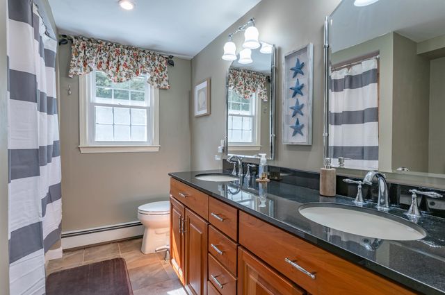 22 Beechwood Road, Hudson, NH 03051
