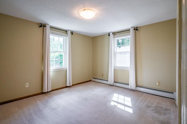 22 Beechwood Road, Hudson, NH 03051
