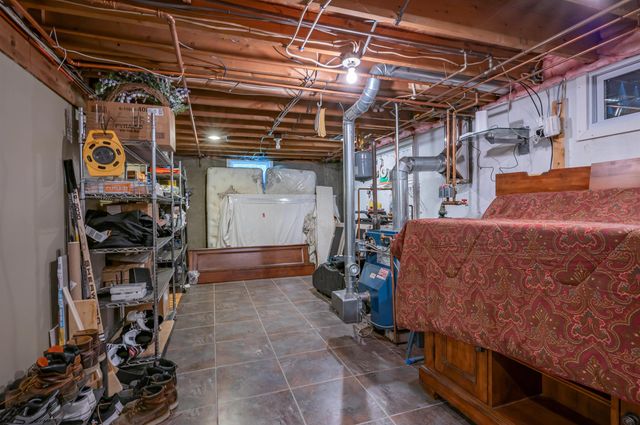 22 Beechwood Road, Hudson, NH 03051