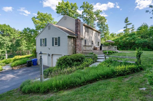 22 Beechwood Road, Hudson, NH 03051