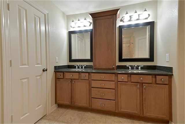 81 Yewleaf, The Woodlands, TX 77381