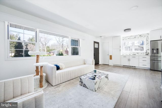 5020 RIVER RD, Bethesda, MD 20816