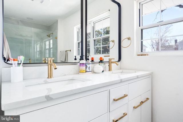 5020 RIVER RD, Bethesda, MD 20816