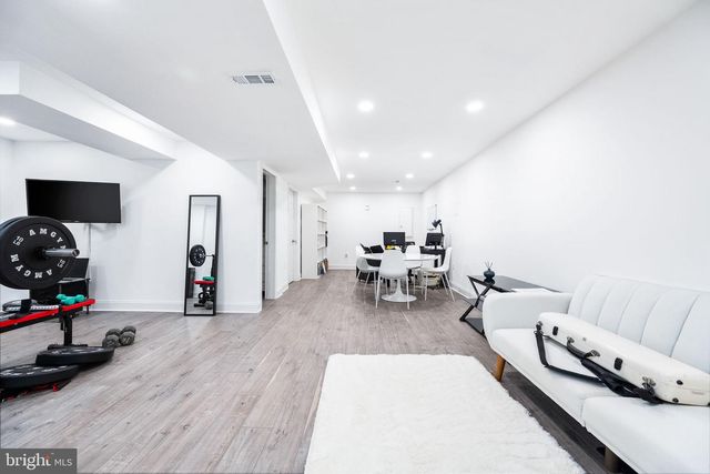 5020 RIVER RD, Bethesda, MD 20816