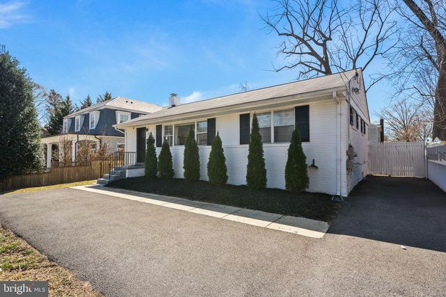 5020 RIVER RD, Bethesda, MD 20816