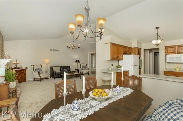 2154 Warrington Road, Rochester Hills, MI 48307