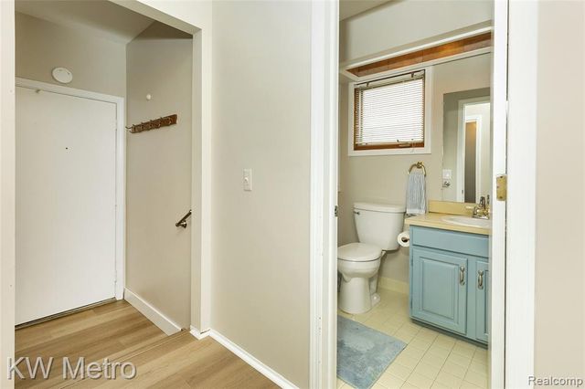 2154 Warrington Road, Rochester Hills, MI 48307