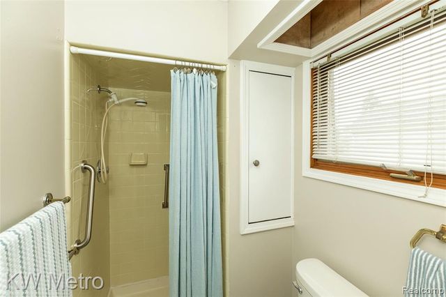 2154 Warrington Road, Rochester Hills, MI 48307