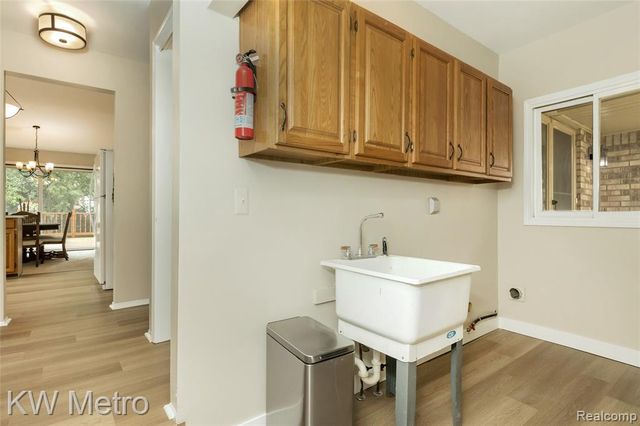 2154 Warrington Road, Rochester Hills, MI 48307