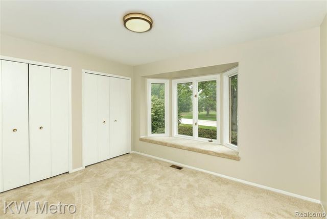 2154 Warrington Road, Rochester Hills, MI 48307