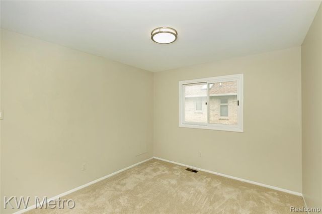 2154 Warrington Road, Rochester Hills, MI 48307