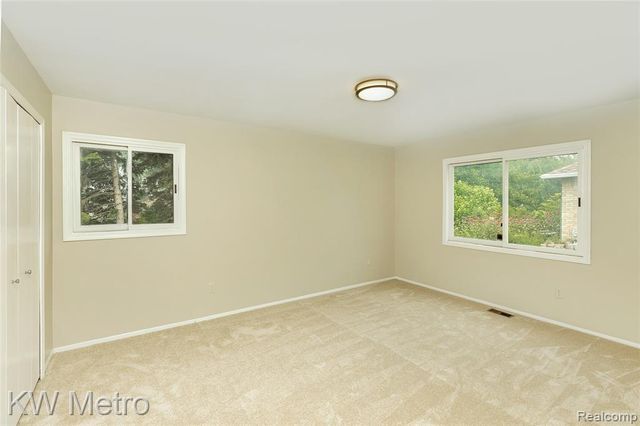 2154 Warrington Road, Rochester Hills, MI 48307