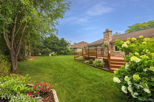 2154 Warrington Road, Rochester Hills, MI 48307