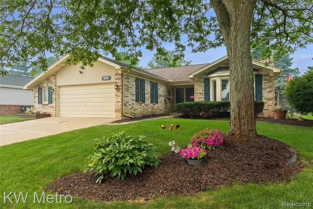 2154 Warrington Road, Rochester Hills, MI 48307