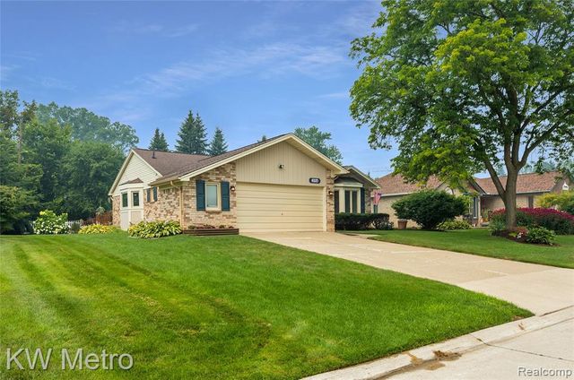2154 Warrington Road, Rochester Hills, MI 48307