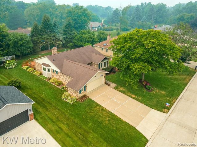 2154 Warrington Road, Rochester Hills, MI 48307