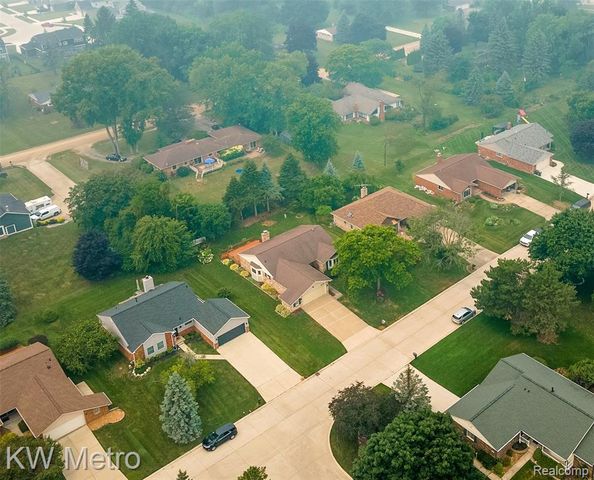 2154 Warrington Road, Rochester Hills, MI 48307