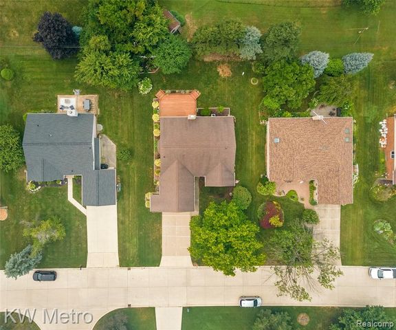2154 Warrington Road, Rochester Hills, MI 48307