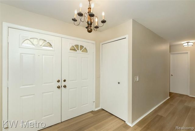 2154 Warrington Road, Rochester Hills, MI 48307