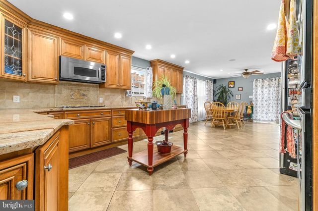 310 HARVARD AVE, Stratford, NJ 08084