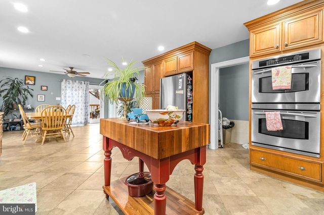 310 HARVARD AVE, Stratford, NJ 08084