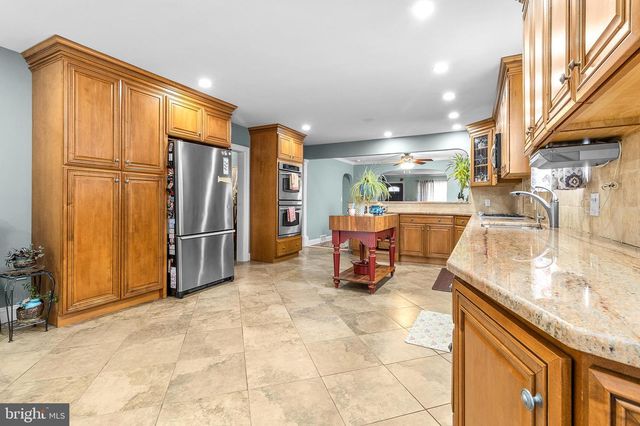 310 HARVARD AVE, Stratford, NJ 08084