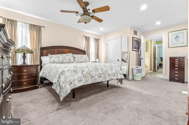 310 HARVARD AVE, Stratford, NJ 08084