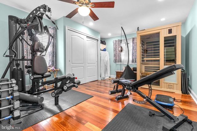 310 HARVARD AVE, Stratford, NJ 08084