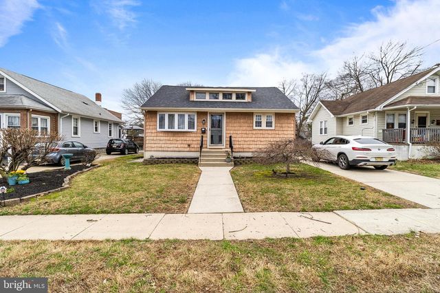 310 HARVARD AVE, Stratford, NJ 08084